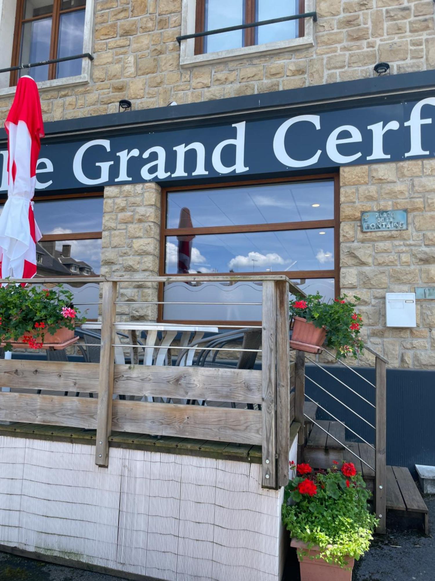 Le Grand Cerf Carignan Exterior foto